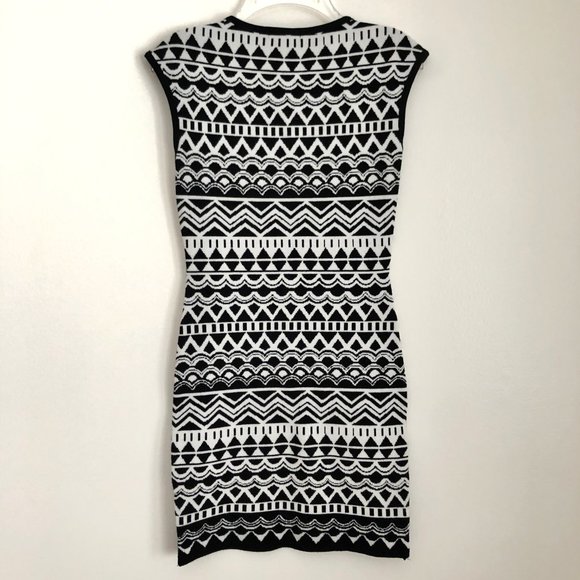 Geometric Dress - Picture 5 of 5